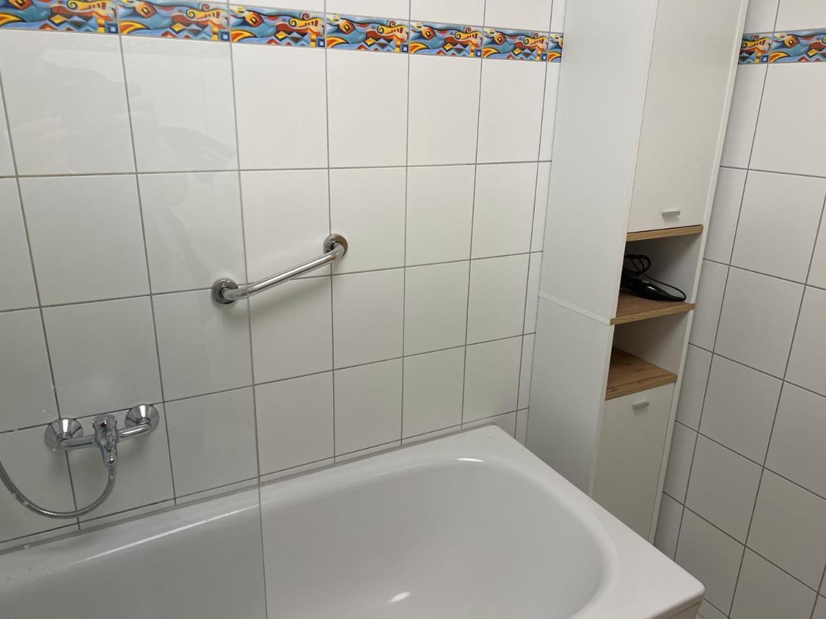 Apartment Napoleon, Naehe Zentrum, 2 Schlafzimmer, Grosser Balkon, Free Wifi ,Parken Jena Exterior foto